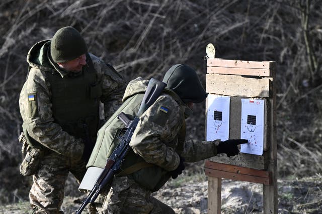 <p>Ukrainian servicemen of the 42nd Mechanised Brigade take part in a field military exercise in the Donetsk region on 6 December 2023</p>