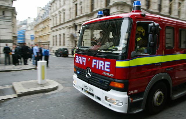 <p>A fire engine heads to London’s Aldgate East tube station after an explosion occurred in the subway line 07 July, 2005</p>